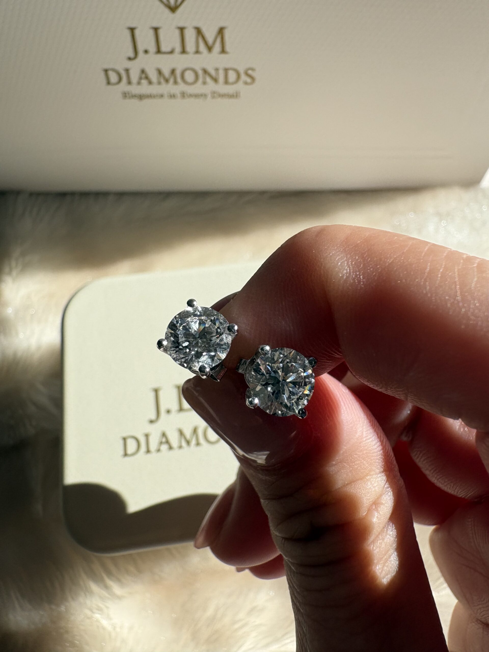 Round brilliant 2.3TCW 18k white gold EARRINGS - Image 3
